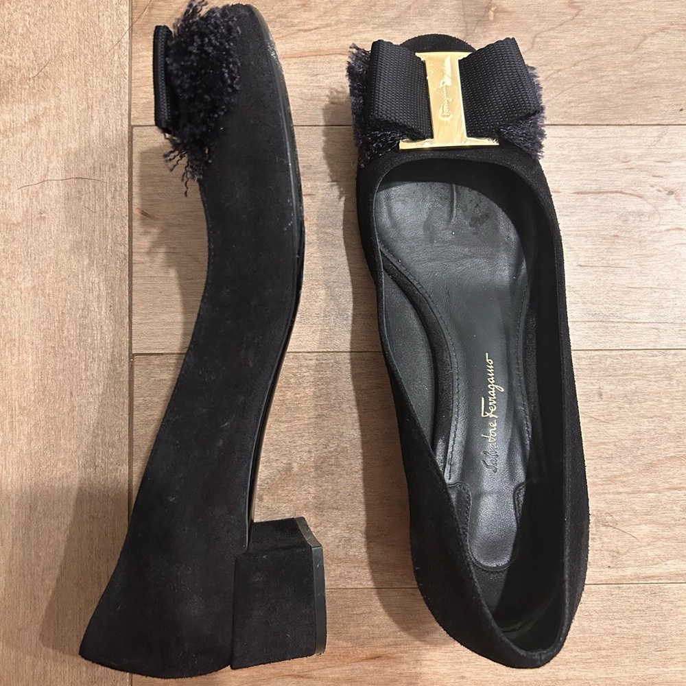 Salvatore Ferragamo Black Velvet Heels with Bow 8 1/2 C